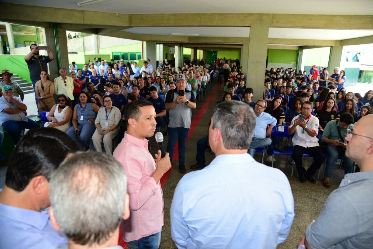 Imagem de compartilhamento para o artigo Presidente da Câmara pede ao governador Eduardo Riedel ações para atrair empresas e fortalecer empregos em Cassilândia da MS Todo dia
